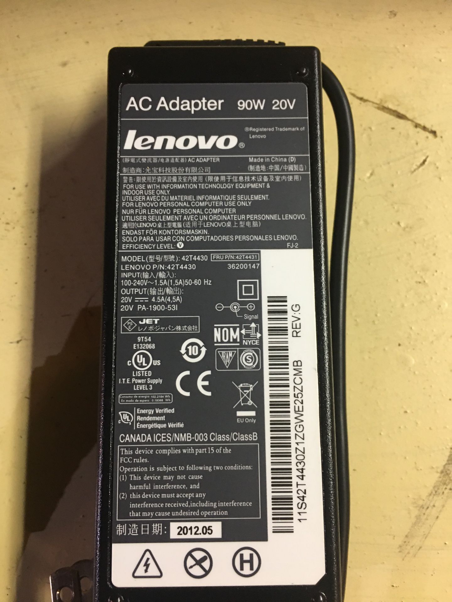 Laptop adapter for Lenovo laptop
