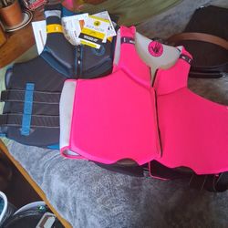 Women's dual Size 2x/3x Evoprene Pfd And Men's L/xL $20 Each