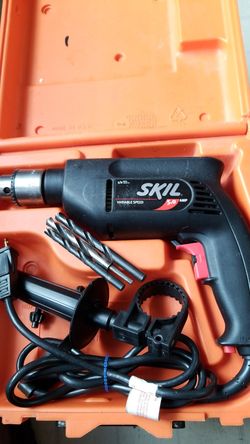 Skil 1/2" Drill with caring Case.