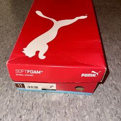 Pumas Sneakers size 11