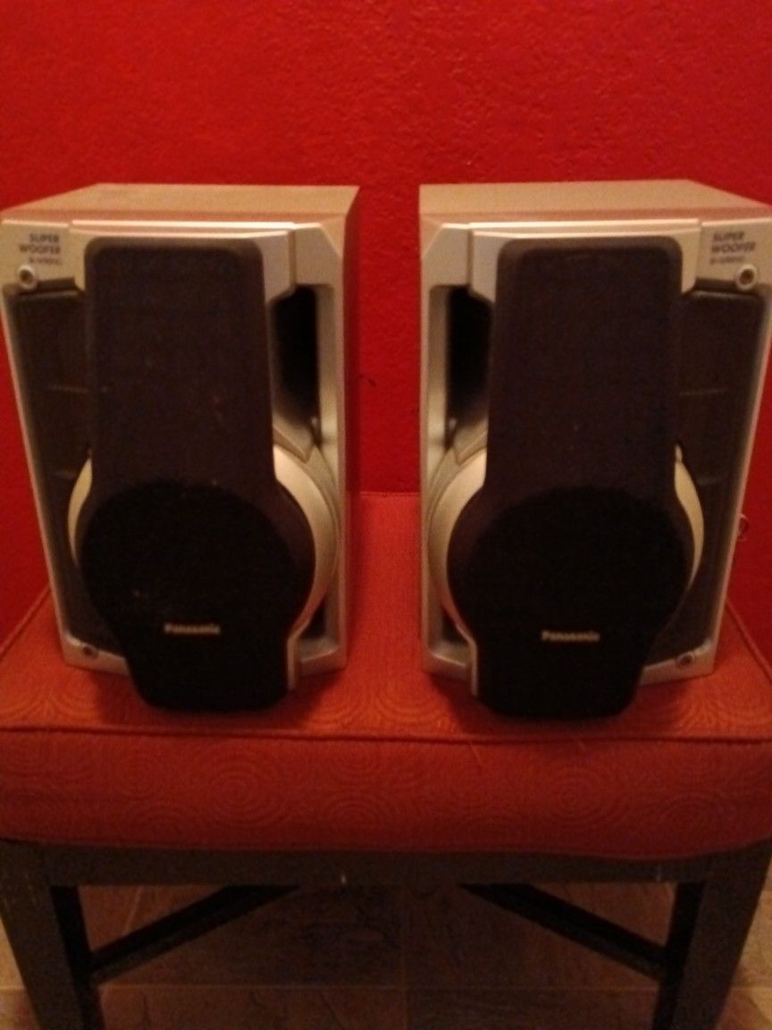 Stereo Bookshelf Speaker's 