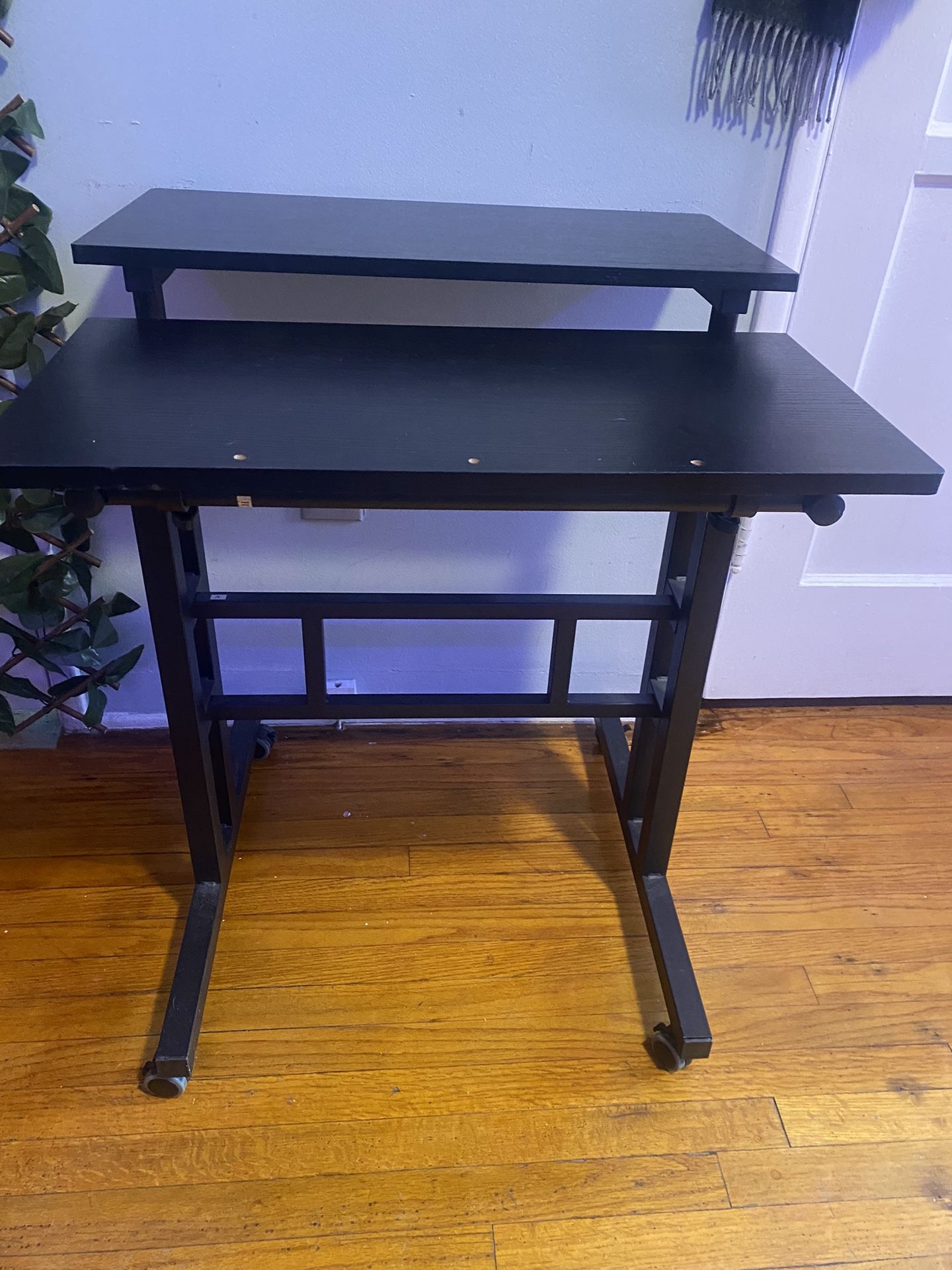 Workstation / Small Desk For Sale for Sale in Bellflower, CA OfferUp