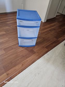 Sterilite  Drowers  Cabent  V.clean Like New 