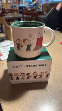 Starbucks X peanuts limited collection mug