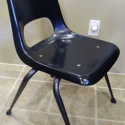 Vintage Mid Century Modern Brunswick Fiberglass Chair