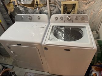 MAYTAG Washer and Dryer set 2023