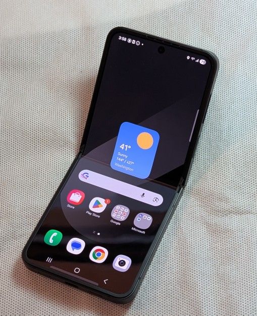 LIKE NEW Samsung Galaxy Z FLIP6 FLIP 6 UNLOCKED 512GB Cell Phone - QUEENS PICK UP -