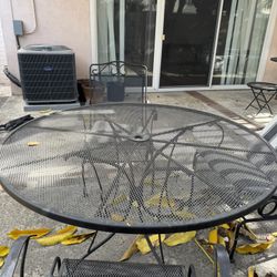 Metal Table With 4 Chairs 