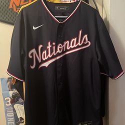 Nike Men’s Large Washington Nationals Jersey