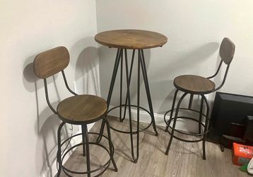 Pub table