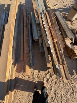 Large Stack of Reclaimed Wood – Long Boards & Framing Lumber