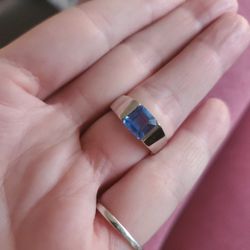 Sterling Silver Gemstone Ring.