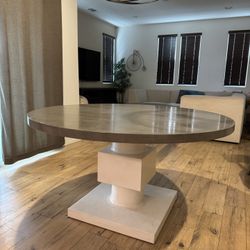 Bernhardt Newberry Round Dining table