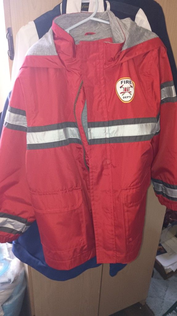 London Fog Kids Fireman Raincoat Size 7 - $5 - 90255