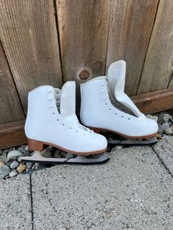 ice skates size 7 women's