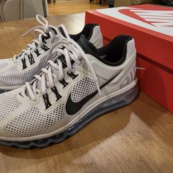 
Nike Air Max Running Shoes Size 9.5 Men Like New - $79

