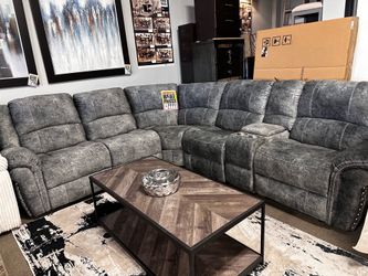 Stunning reclining sectional! 🏠💙✨