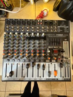 Behringer Xenyx X1222USB Mixer