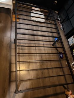 🛏️ Twin Size Black Metal Bed Frame – $60 OBO