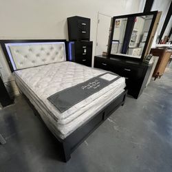 New In Boxes Black 5pc. Queen Bedroom Set (Mattress NOT Included)
