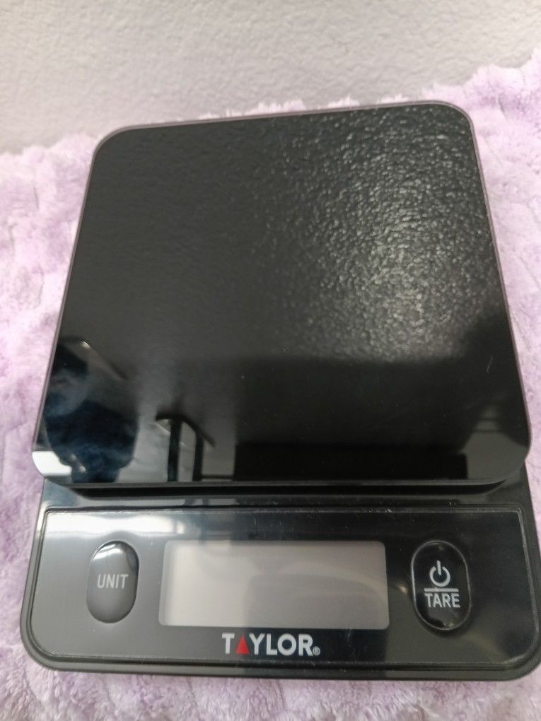 TAYLOR BLACK GLASS 11 LBS KITCHEN SCALE