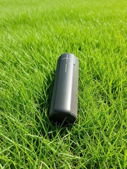 UE Boom Bluetooth Speaker (BEST OFFER!!)