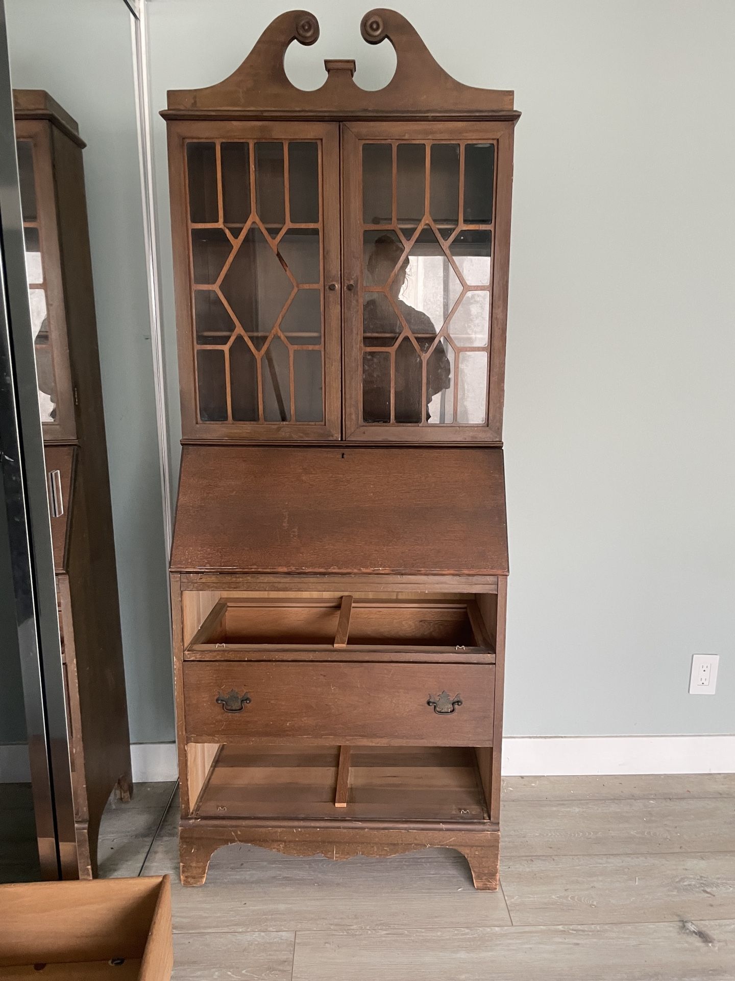 Vintage 1940s Hutch