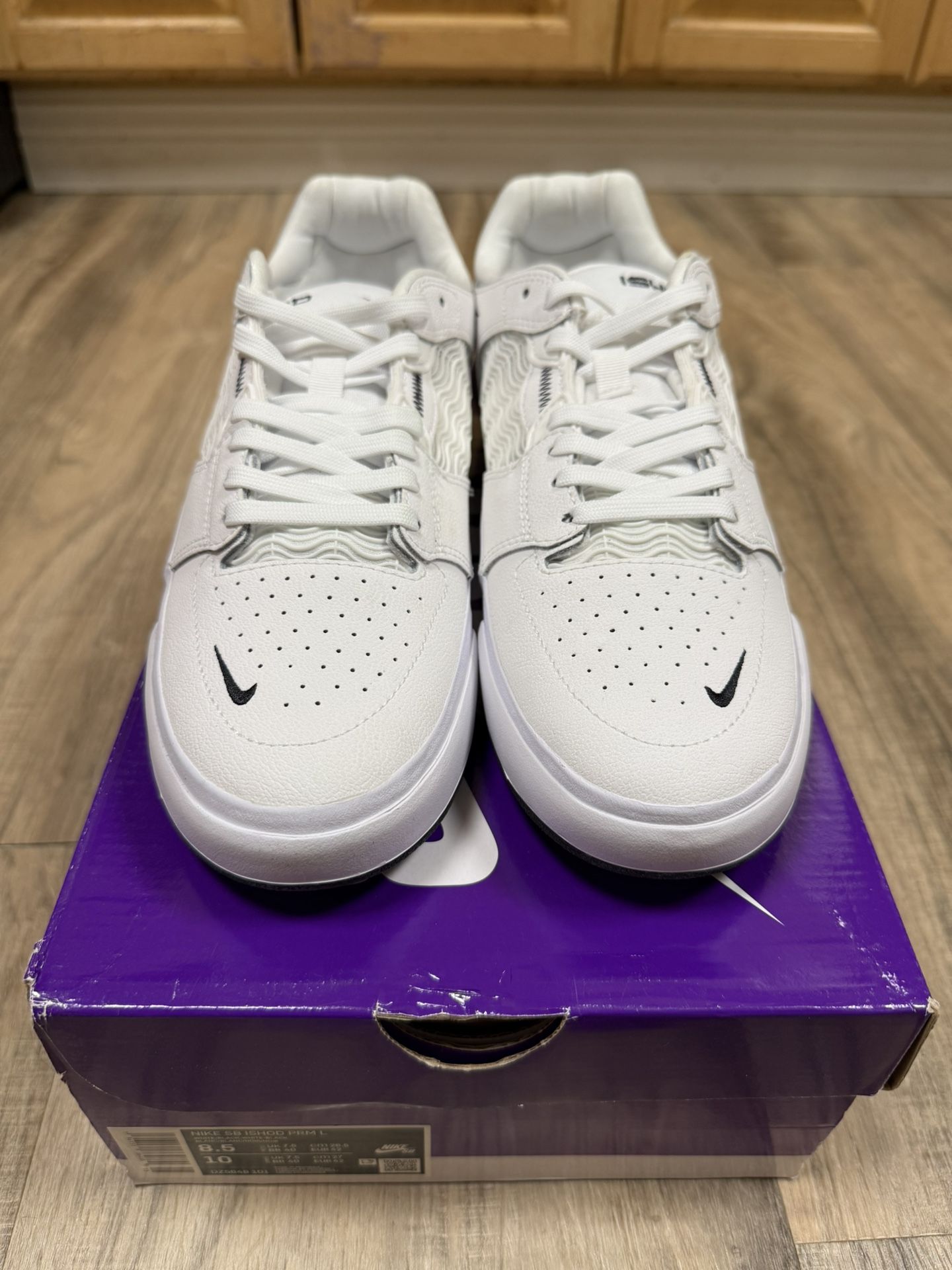 Nike SB Ishod Wair Premium L White Black Size 8.5M