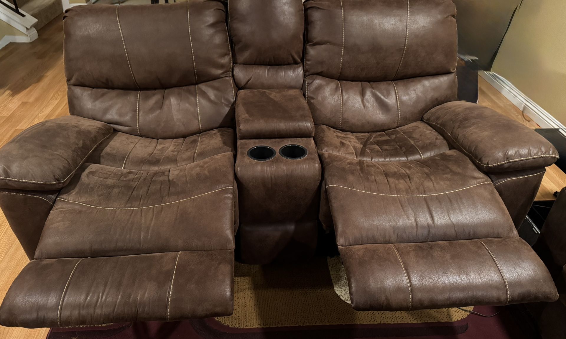 Jerome’s Reclining Love Seat