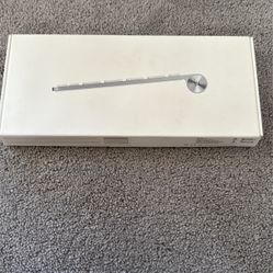 Apple Keyboard