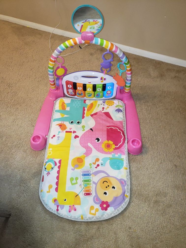 Fisher Price deluxe kick and play piano pink