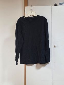 Black Long-Sleeve Crewneck Tee