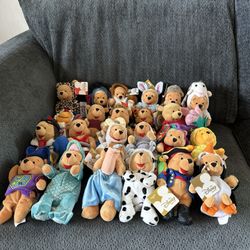 26 vintage winnie the pooh plushies 
