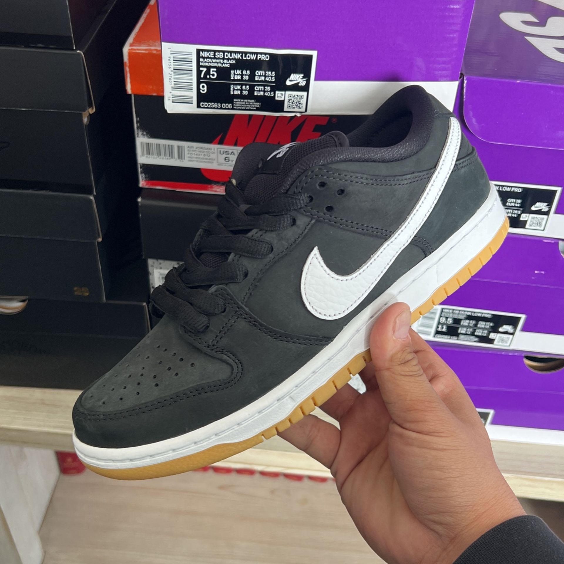 Nike SB Dunk Low Black Gum Size 7.5 Men’s Men's shoes