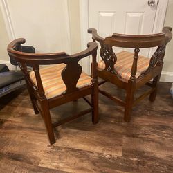 Old Fashion Chairs 