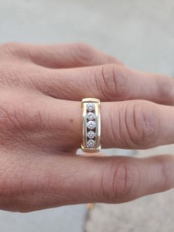 14k White &yellow gold Diamond ring