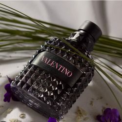 Valentino Uomo Born For Men-1.7 Fluid Oz