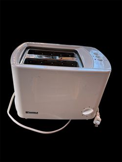 Black+Decker White 2-Slice Electric Toaster with Cancel, Defrost, Reheat Buttons