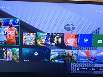 40 INCH TV - NEW CONDITION - WITH REMOTE