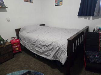 Full bed and mattress