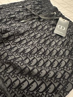 Gucci Dior Lacoste Burberry