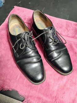 Men's dress shoes