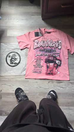 pink Hellstar Brainwashed World Tour size small