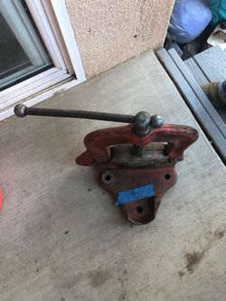 Pipe holder