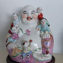 Chinese Budda With A Family Of Five