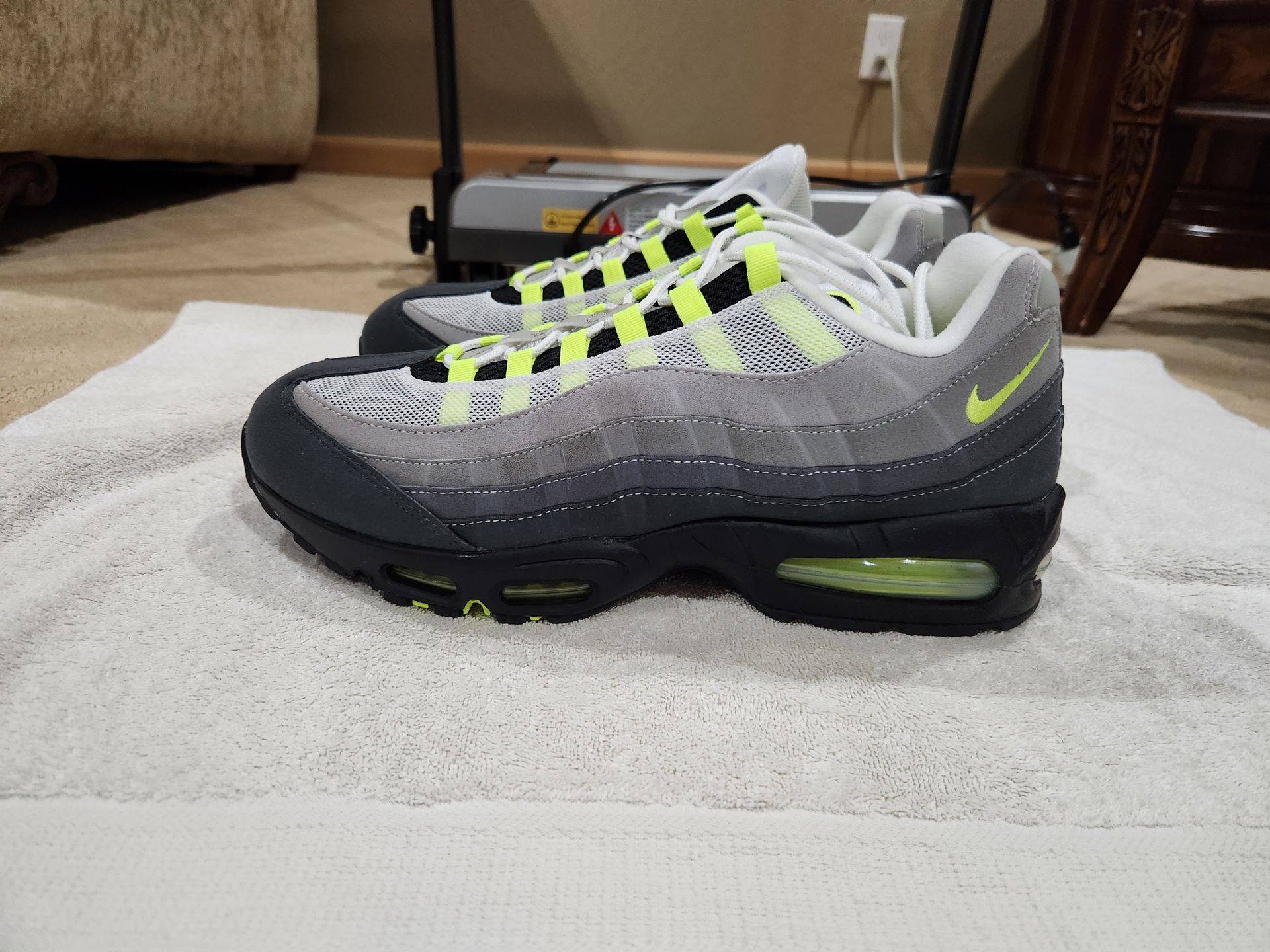 Size 14 - Nike Air Max 95 OG Neon Yellow Big Bubble 2025-26 HM4740-001 DS NEW