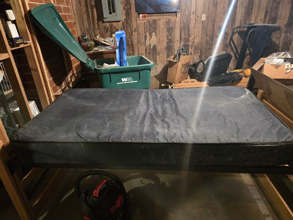 I have 6 to 7 bunks comes with matress as is mattresses needs cleaning 150 each will negotiate