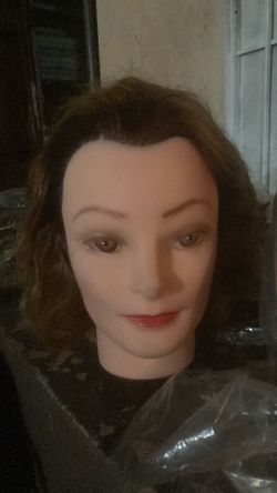 Mannequin styling head