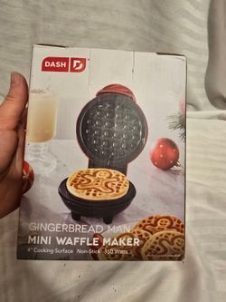 Dash Gingerbread Man Mini Waffle Maker