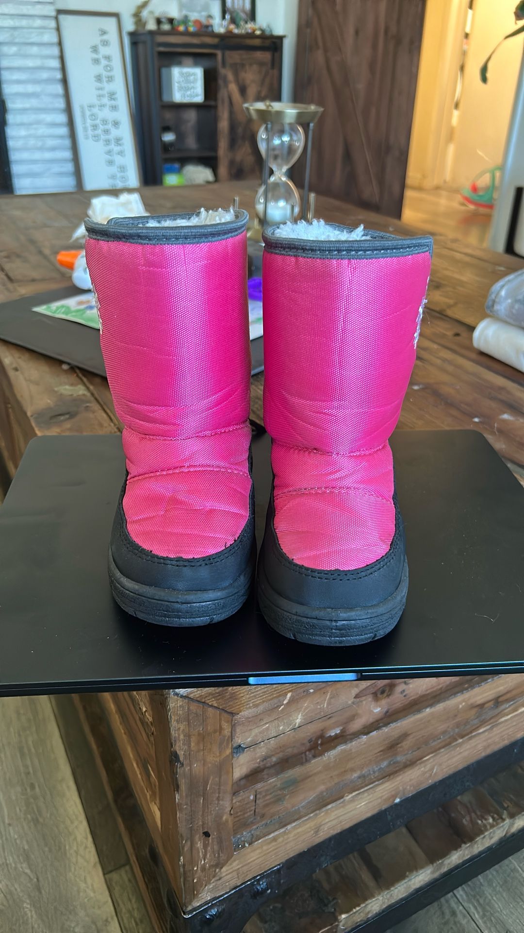 Snow Boots Size 9